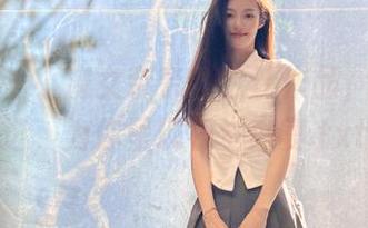 秀人网 – 小魔女奈奈的白丝作品，福利精选，为你呈现视觉盛宴.txt