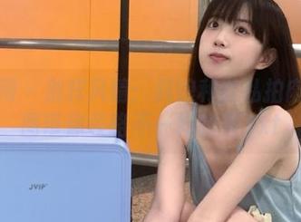 秀人网 – 别样风情：抖娘利世私拍肉丝套图带你领略不一样的美.txt