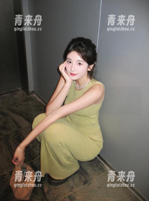 秀人网-林文文 秀人网 - 图片分享:林文文的裸足写真,究竟是艺术还是另有所图?.txt