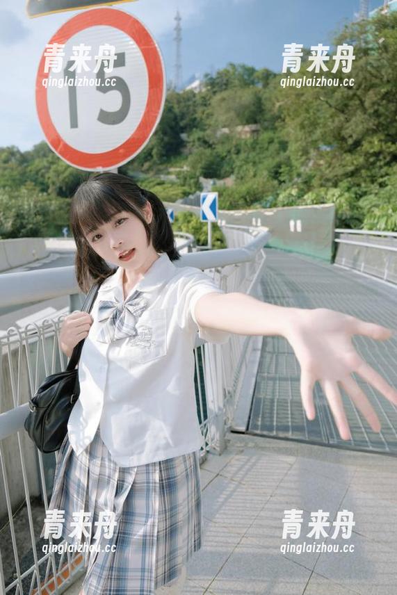 秀人网 - 沈欢欣学妹写真美图回顾，展现她不一样的美丽与风格.txt