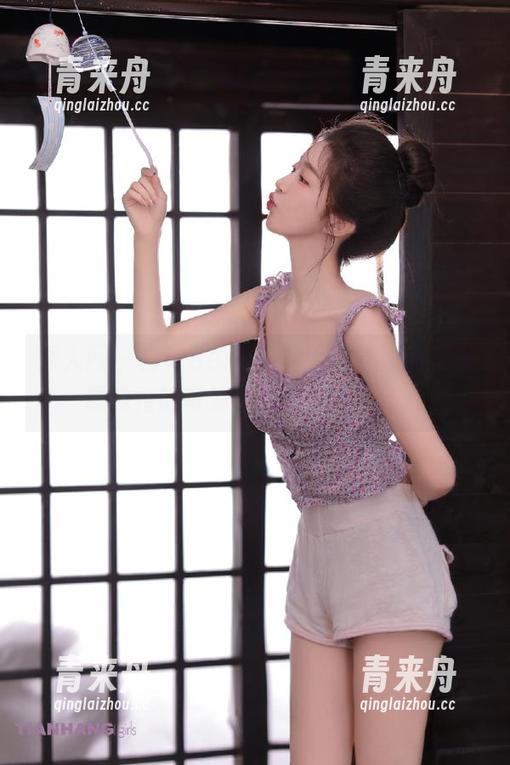 秀人网 - 白微Sera蕾丝无圣光图集，展现独特的可爱风情与气质！.txt