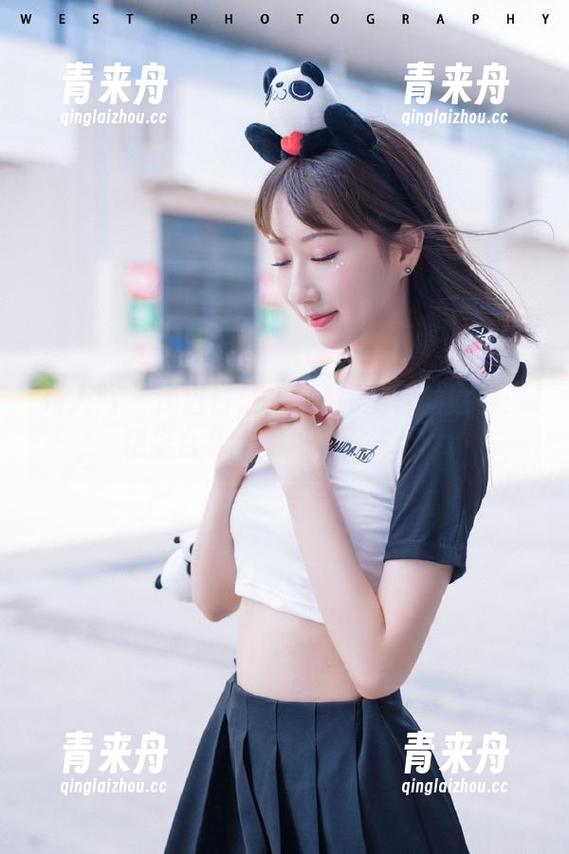 秀人网-白洁Bessie 秀人网 - 走进白洁Bessie的白丝世界:精华合集,图包带你飞.txt