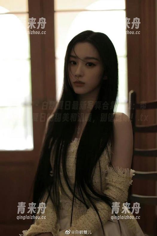 秀人网-白甜 秀人网 - 白甜夏日最新写真合集上线:带你体验夏日的甜美和温暖,别错过哦!.txt