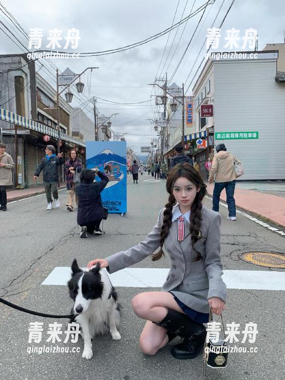 秀人网-绮梦Cherish 秀人网 - 绮梦Cherish毛衣写真高清原图解析,感受她在金秋季节中的温暖与时尚!.txt