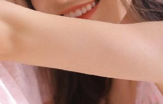 秀人网 – 短裙中的艺术：葛征原图合集，记录时光的美丽瞬间.txt