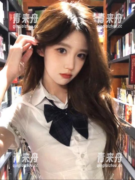 秀人网 - 在线捕捉言沫黑丝美腿写真，感受她如梦似幻的视觉盛宴.txt