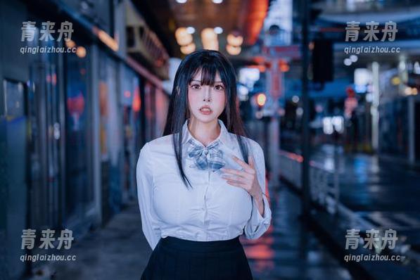 秋和柯基 欣赏秋和柯基的护士魅力:难以抗拒的独特cos图册.txt