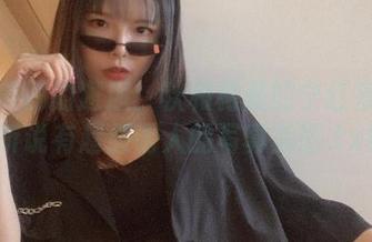 一场美丽的邂逅：秋和柯基的宁红夜同人听说有超级诱人的写真美图.txt