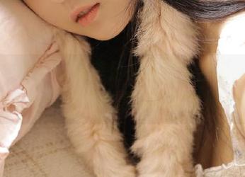 紧急企划 – 小婕美足在线精品合集，带你进入一个足部摄影的梦幻世界.txt