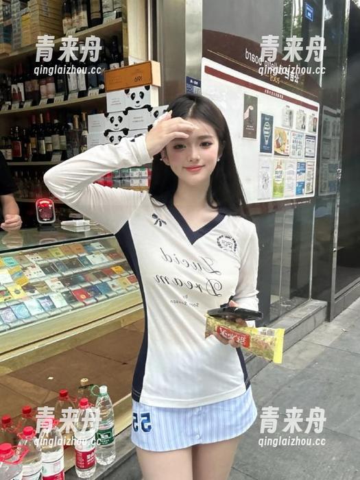 紧急企划 - 小恩体操服写真美图最新上线，让你重温运动与时尚的完美邂逅！.txt