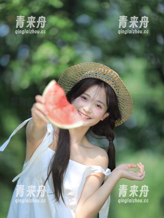 紧急企划-小恩 紧急企划 - 探索小恩的内部定制美图图集:记录生活中的每一个动人时刻.txt