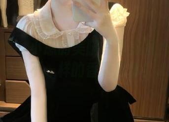 紧急企划 – 小恩的美腿写真美图合集：让你领略不一样的香蕉风情！.txt