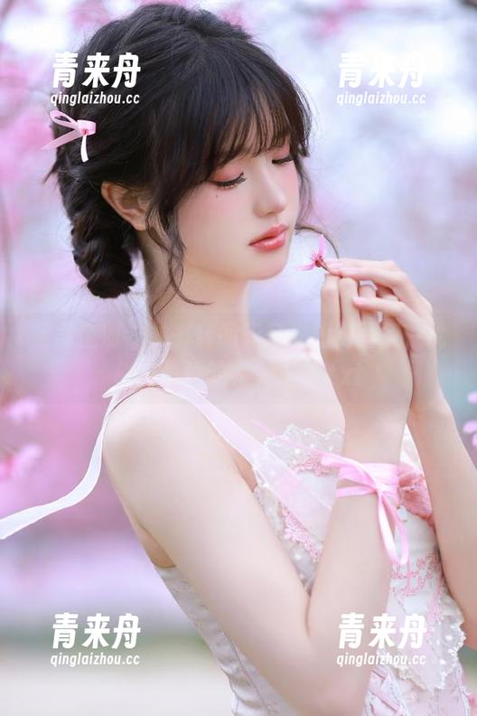 紧急企划-林书辞 紧急企划 - 林书辞的无圣光旗袍图集,优雅与个性的完美结合.txt