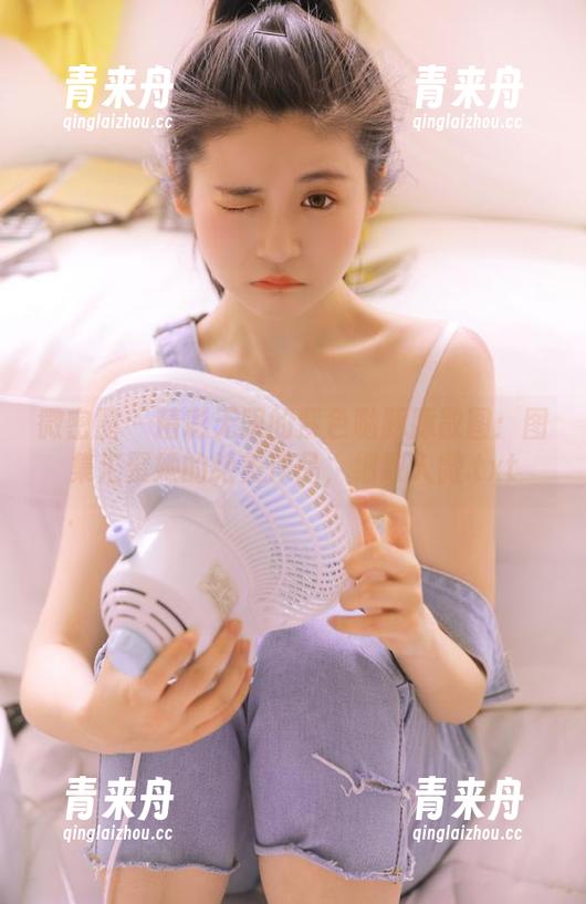 紫色哒豚豚 微密圈 - 精彩无限的紫色哒豚豚散图:图集汇聚她的绝美作品,细致入微.txt