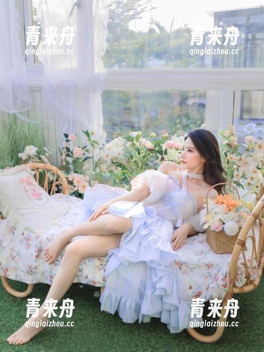 纳丝摄影-小鹿鹿 纳丝摄影 - 小鹿鹿办公室写真更新:丰富图库资源帮你收获更多灵感与创意.txt