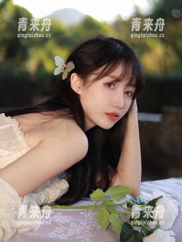 绮梦摄影 - 蔡蔡的不一样：无圣光吊带写真带你进入梦幻世界！.txt