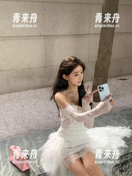 微密圈 - 在羊小雪juvia的视角下，女孩的韵味与美图图集完美结合.txt