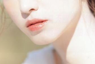 美媛馆 – 奈美nana夏天图集更新，瞬间让你感受清凉，不怕晒黑，只怕心动！.txt