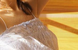 美媛馆 – 免费欣赏悠悠酱yoyoyo的白色作品，尽享摄影艺术的无限魅力.txt