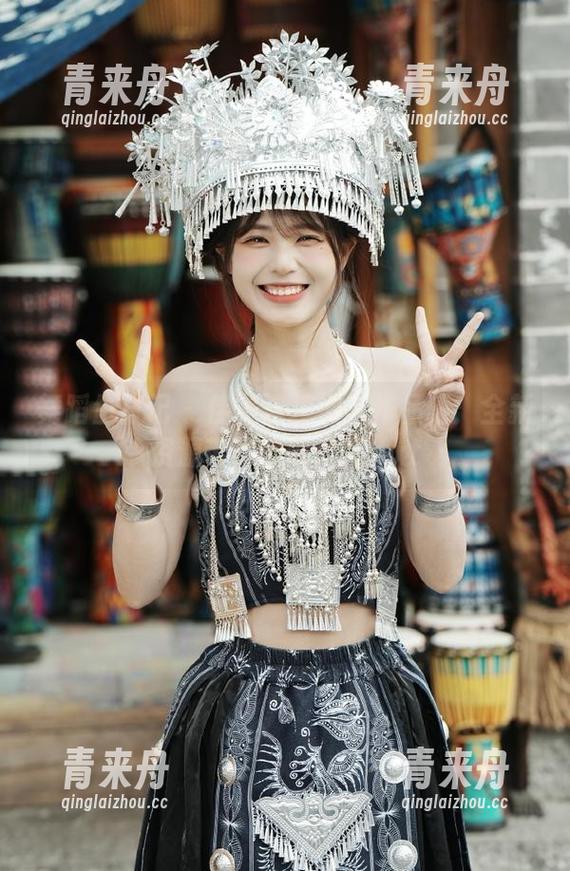 舞蹈生日记 - 佳美泳装摄影作品集：全新资源带你领略风情.txt