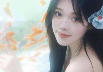 花漾show – 周于希清纯主题大全集：原图展示，回味无穷的甜美瞬间！.txt