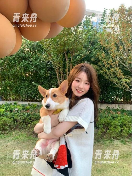 花漾show-果儿Victoria 花漾show - 探索无圣光的艺术:果儿Victoria呈现修女的真实与幻想.txt