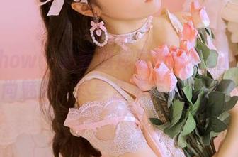 花漾show – 最新图库展现欧阳LuLu白裙的时尚魅力，尽享艺术与美的融合.txt