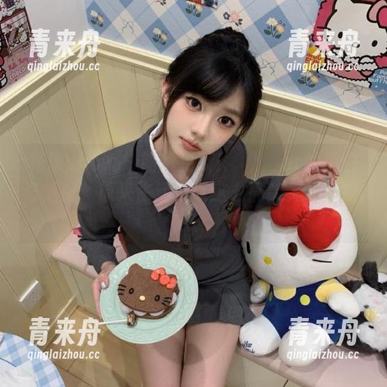 花漾show-玥儿玥er 花漾show - 图集更新!玥儿玥er的黑白奇遇记,原来生活可以这么搞笑又艺术!.txt