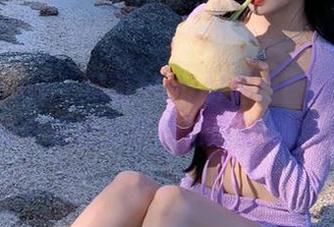花漾show – 葛征Model黑白图集：在简约中展现无尽的写真张力.txt