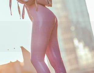 独家福利！菌烨tako校服写真，记录每一瞬间的青春与纯真！.txt