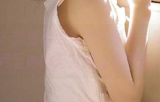 蜜桃社 – 美绪的绝美户外写真，美图图集中尽显她的无穷魅力与风格.txt