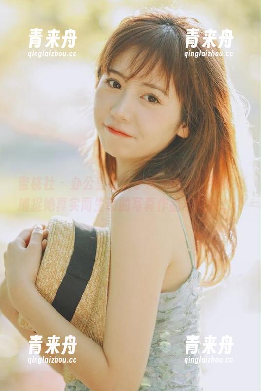 蜜桃社 - 办公室的陌子Mandy：用镜头捕捉她真实而生动的写真作品与图片.txt