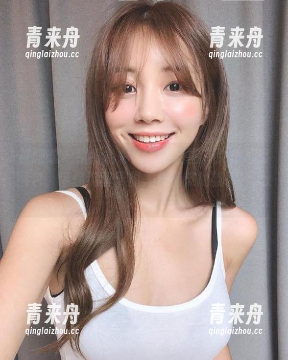 袜啵啵-甜甜圈 袜啵啵 - 缤纷色彩:“甜甜圈”女仆写真图包,带你沉醉于甜美与俏皮的氛围!.txt