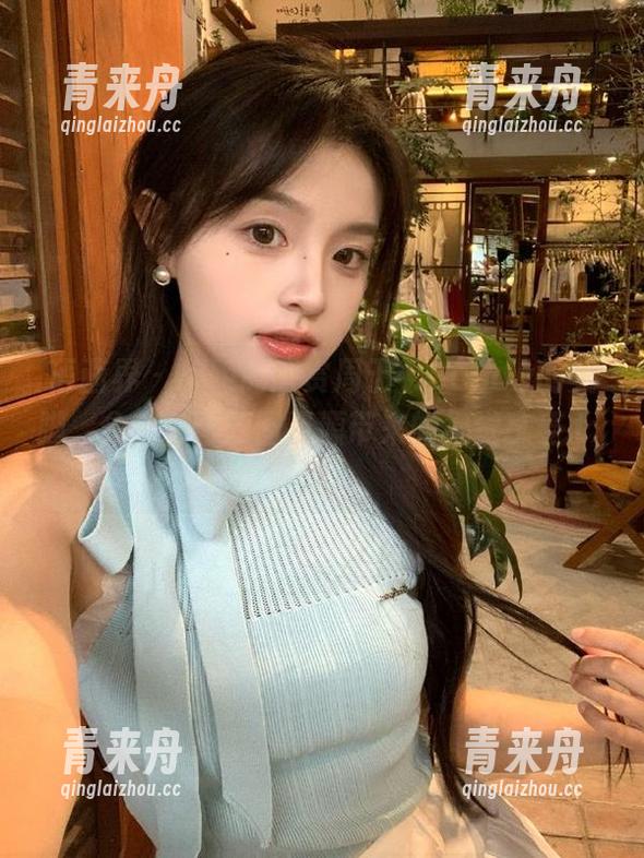 语画界 - 近距离欣赏周于希Sandy的美脚，分享独特原图资源带来的视觉享受.txt