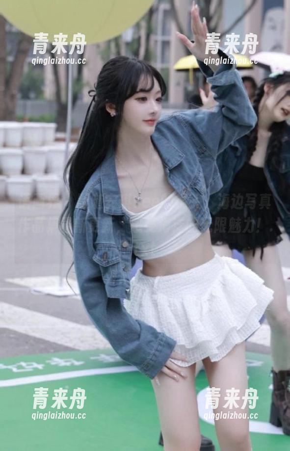 语画界-安琪Yee 语画界 - 跟随安琪Yee的镜头,海边写真作品集最新更新,感受海洋的无限魅力!.txt