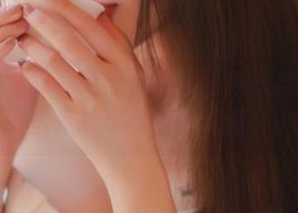 语画界 – 徐莉芝带你领略最新灰丝作品集，尽显婉约与时尚的双面！.txt