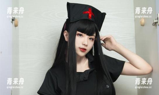 限定发售！起司块wii的高跟鞋写真作品精选，让你尽享潮流风尚.txt