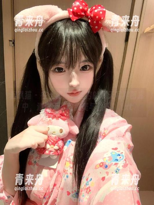 轰趴猫 - 在土肥圆矮挫穷的夏天写真图库中，邂逅无尽的甜美与温暖！.txt