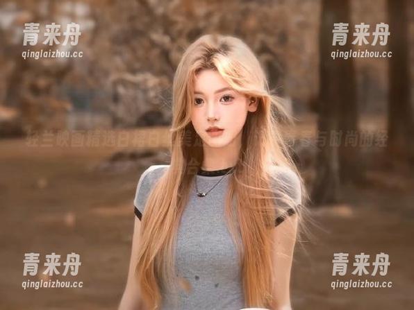 轻兰映画精选白裙白丝美足图册，记录青春与时尚的经典合集.txt