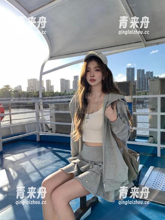 青豆客 - 在高清原图中邂逅Luvian本能修女，细腻之处传递出深刻的情感与故事.txt