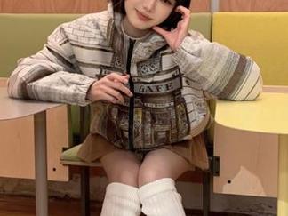 青豆客 – 特别推荐：汪佩妮Penny圣诞写真，独家图片下载，带来一份冬日甜蜜！.txt