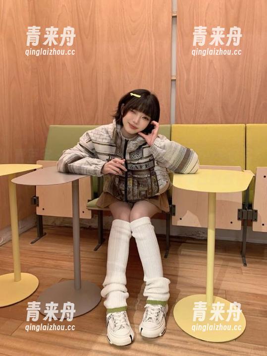 青豆客-汪佩妮Penny 青豆客 - 特别推荐:汪佩妮Penny圣诞写真,独家图片下载,带来一份冬日甜蜜!.txt