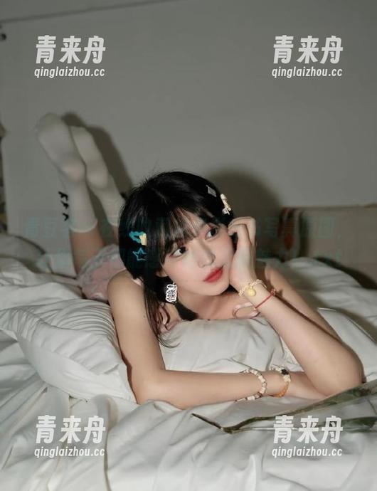 青豆客-赵伊彤 青豆客 - 在线收藏赵伊彤秘书写真原图,让你每天都能感受她的无限魅力!.txt
