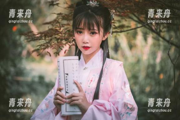 面饼仙儿 面饼仙儿JK写真,下载后一定要小心,不要被美丽震撼到眼球负荷!.txt