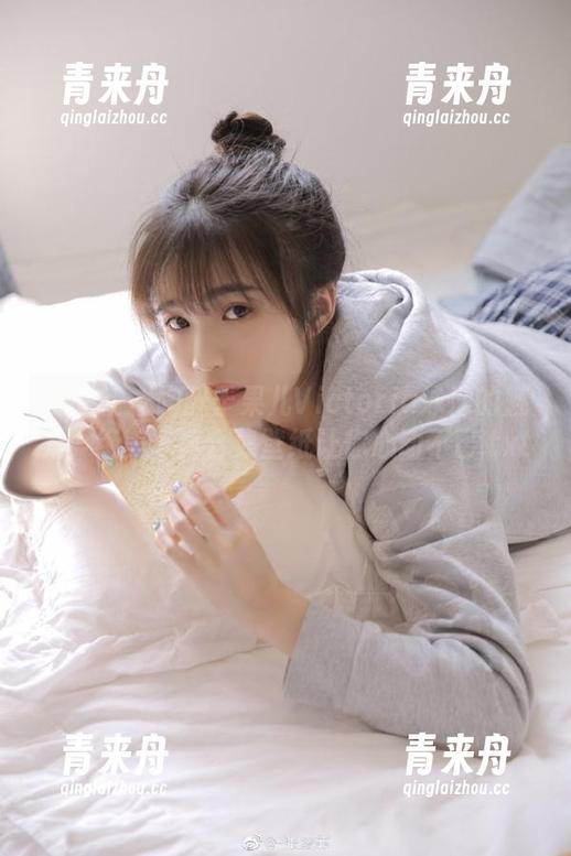 魅妍社-果儿Victoria 魅妍社 - 陶醉于果儿Victoria泳池的魅力,绝美写真合集壁纸让你心动不已.txt