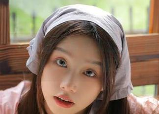 魅妍社 – 白沫丝袜写真大公开：网盘中蕴藏着多少创意灵感？.txt