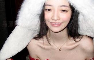 魅妍社 – 高清欣赏舞媚歆的裸足之美：全新作品集带来的视觉冲击.txt