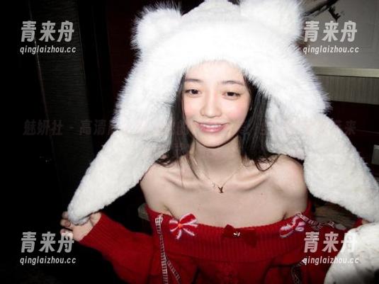 魅妍社-舞媚歆 魅妍社 - 高清欣赏舞媚歆的裸足之美:全新作品集带来的视觉冲击.txt