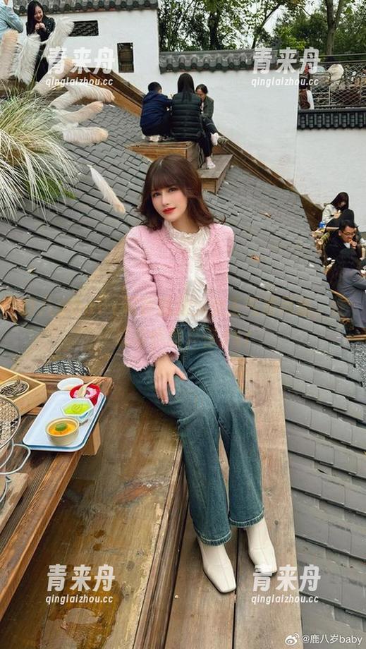 鹿八岁baby写真精选：女王气质尽显，性感与优雅并存.txt