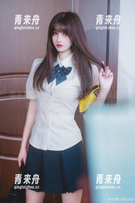 鹿八岁baby 图包更新来袭,鹿八岁baby强势推出日向雏田写真,绝对惊艳!.txt